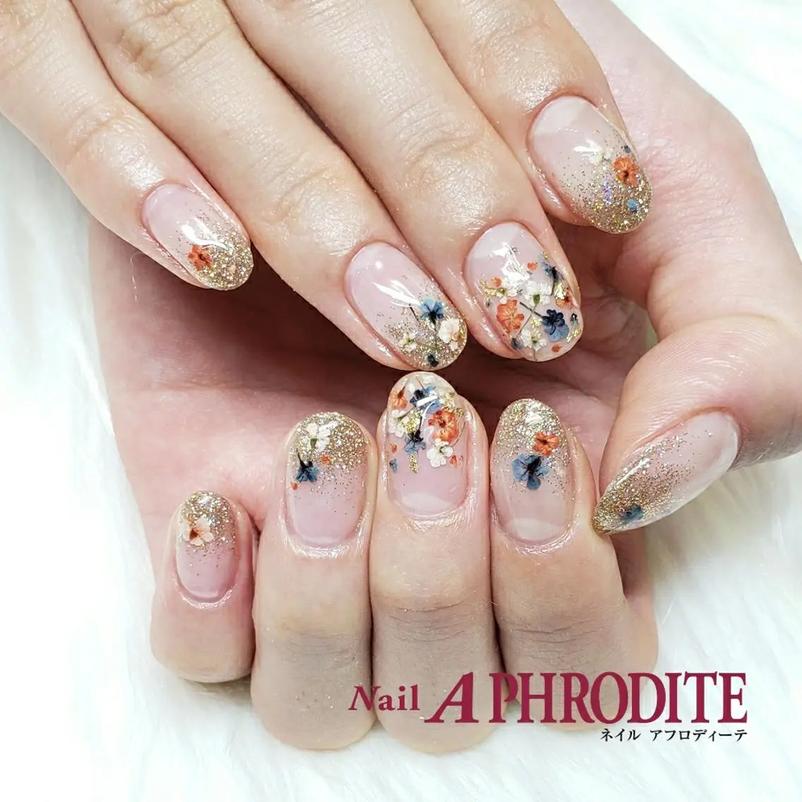 ネイル 持ち込み ニュアンスネイル ハンドネイル Nail  Aphroditeのネイルデザイン