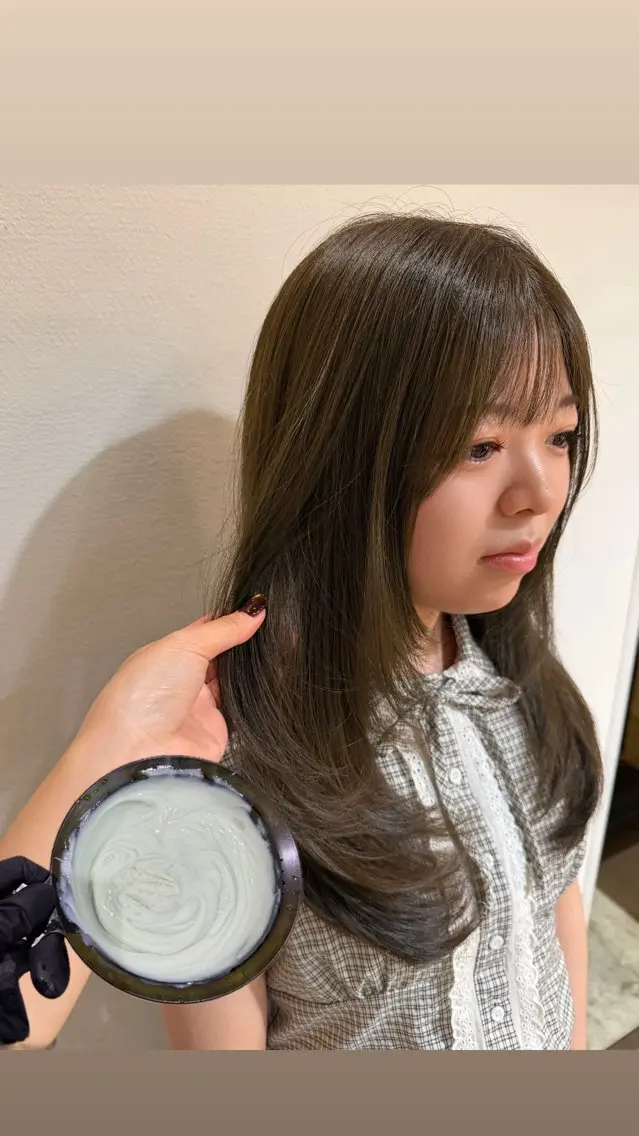 ロング カラー カット ヘアカラー トリートメント 塩澤 榛奈のヘアスタイル