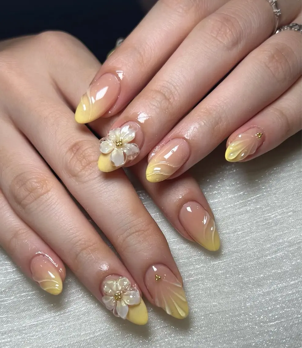 ネイル チークネイル ドット フレンチネイル グラデーション 韓国ネイル ハンドネイル Minette nailrinrinのネイルデザイン
