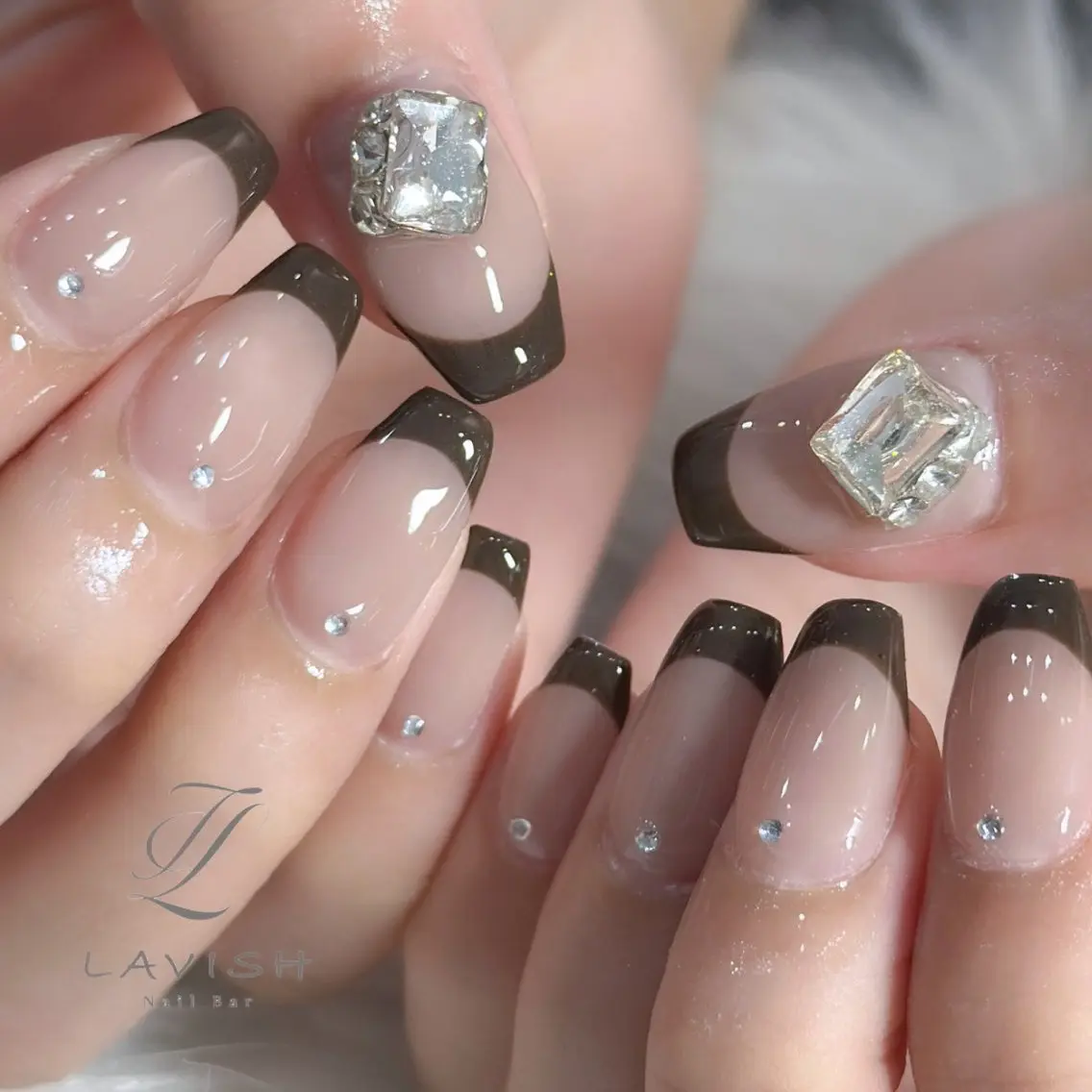 ネイル ハンドネイル フットネイル LAVISH nanamiのネイルデザイン