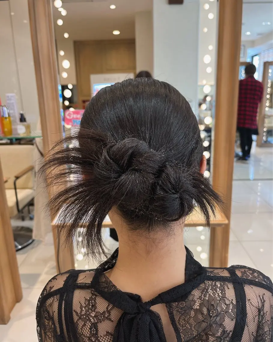 セミロング ヘアアレンジ なつな/ 透明感カラーのヘアスタイル