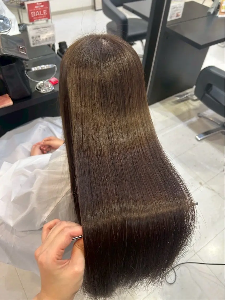 ロング カラー 横田 あいらのヘアスタイル