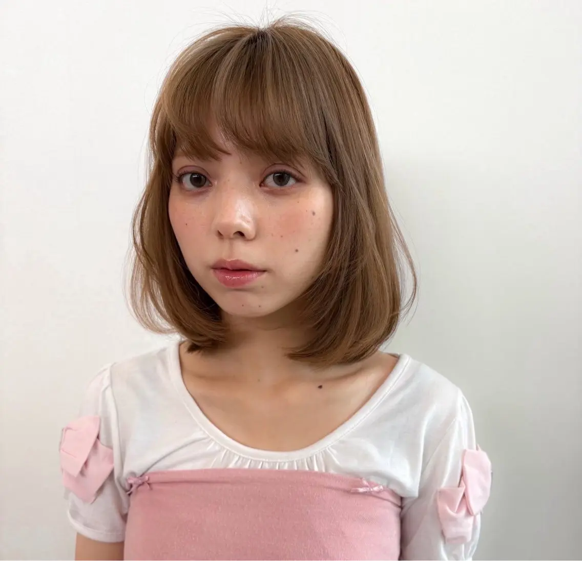 ミディアム カラー ブリーチ 透明感カラー ブリーチなしカラー すどう あしゅりのヘアスタイル