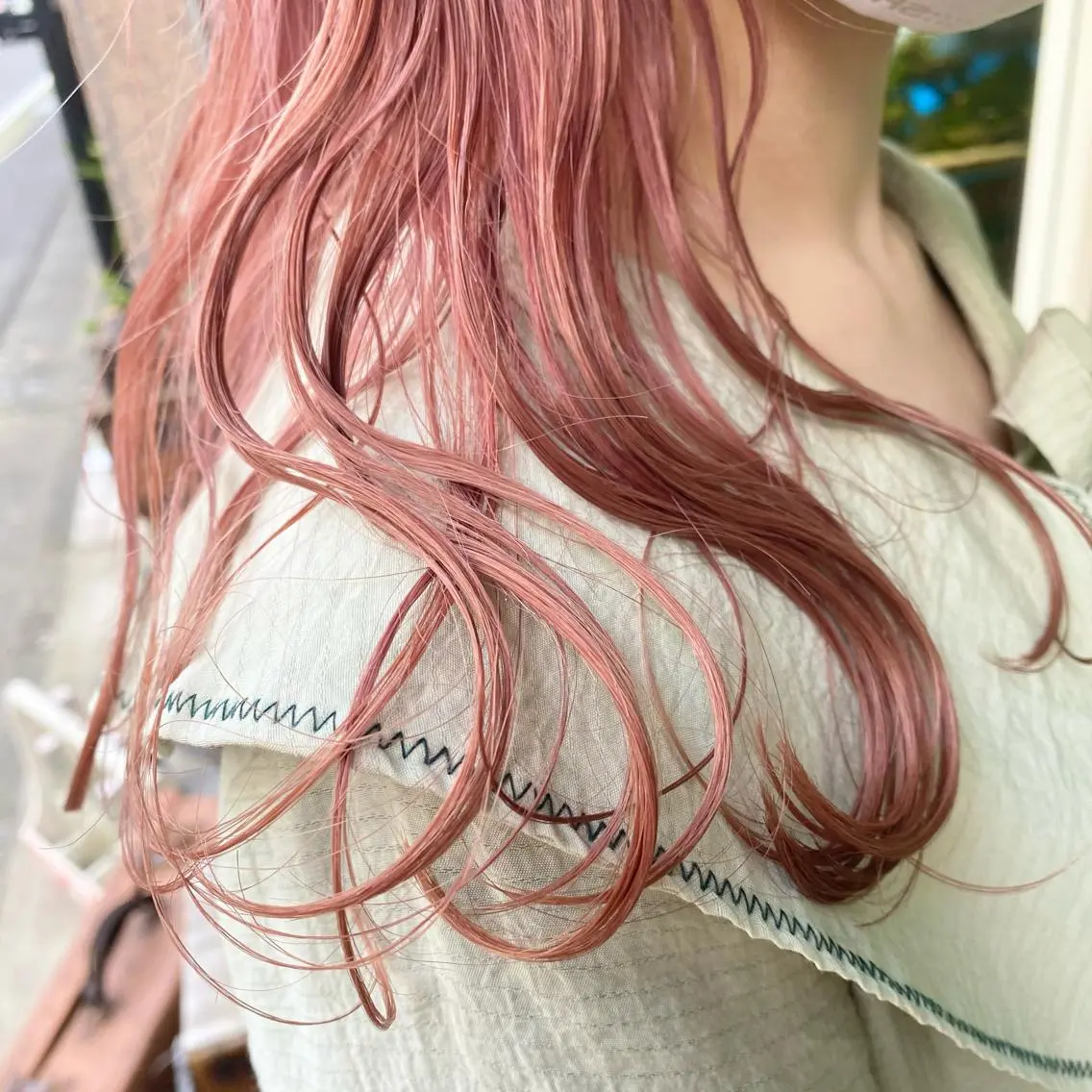 ロング カラー ブリーチ ハイトーンカラー ピンクカラー ロング トリートメント カット ヘアカラー トリートメント ヘッドスパ BRITS 渡辺 菜々子のヘアスタイル
