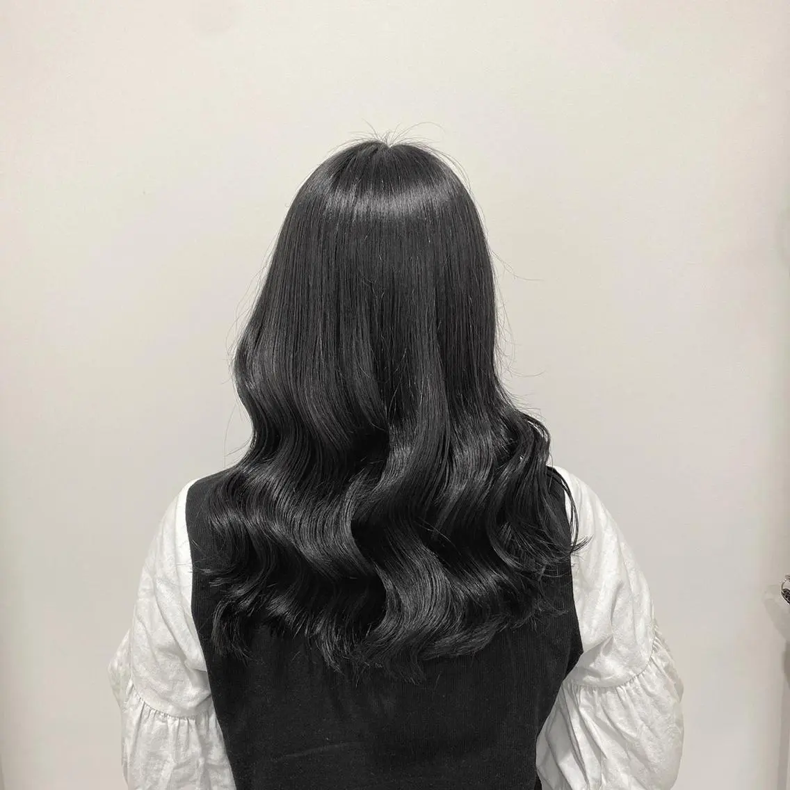 ロング カラー ミストバング 黒髪 ブリーチ ブルーカラー ブルーブラック *モデル募集🤍横浜 透明感カラー🫧のヘアスタイル