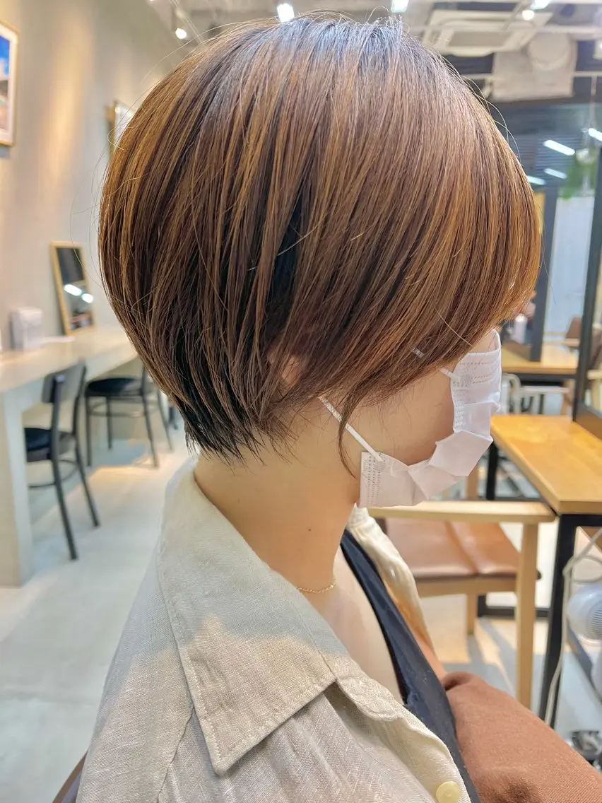 ショート カラー ブリーチ ダブルカラー ボブ 髪質改善 ショートヘア カット トリートメント 似合わせショート×透 明感/やじまたかしのヘアスタイル