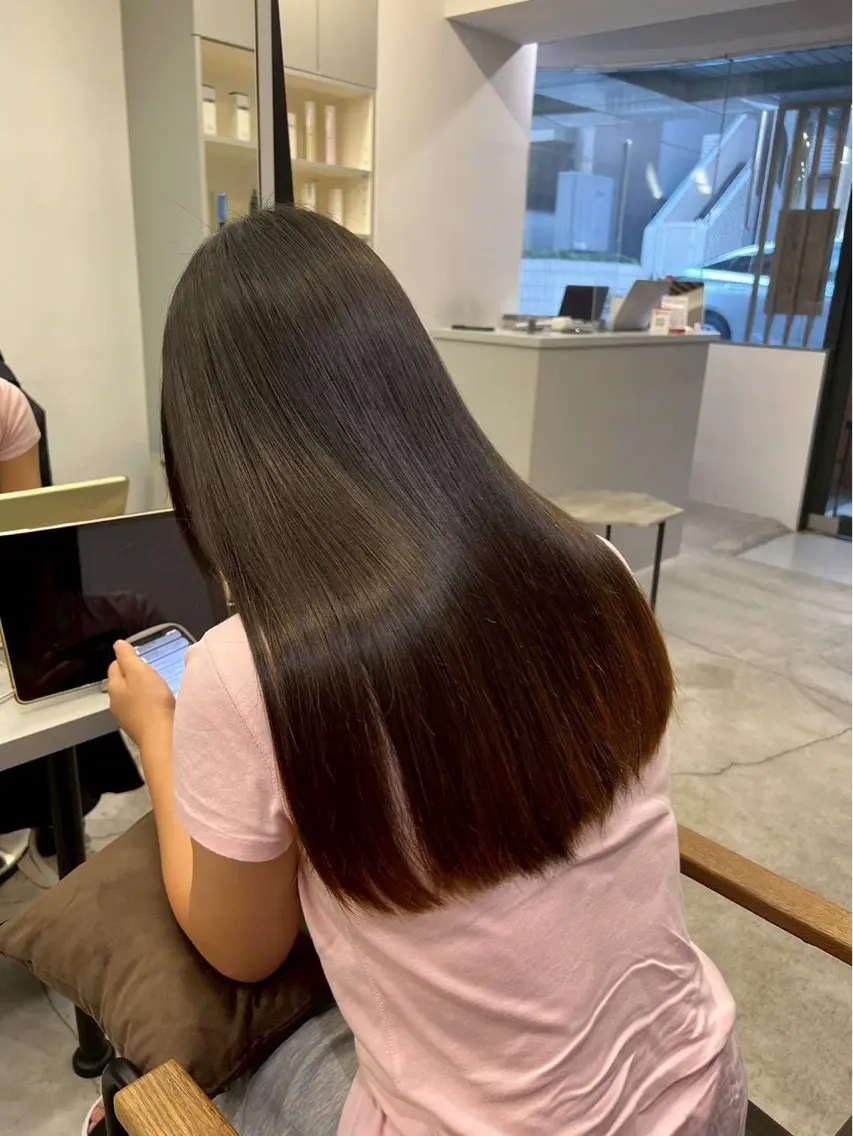 ロング パーマ 髪質改善 レイヤーカット 縮毛矯正 トリートメント 酸性ストレート 縮毛矯正 🍒モテ暖色カラー × うる艶✧ ゆなのヘアスタイル