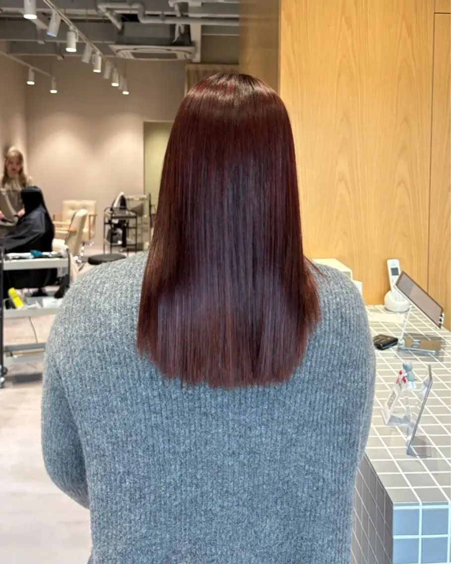 セミロング ヘアカラー 井山 葵のヘアスタイル