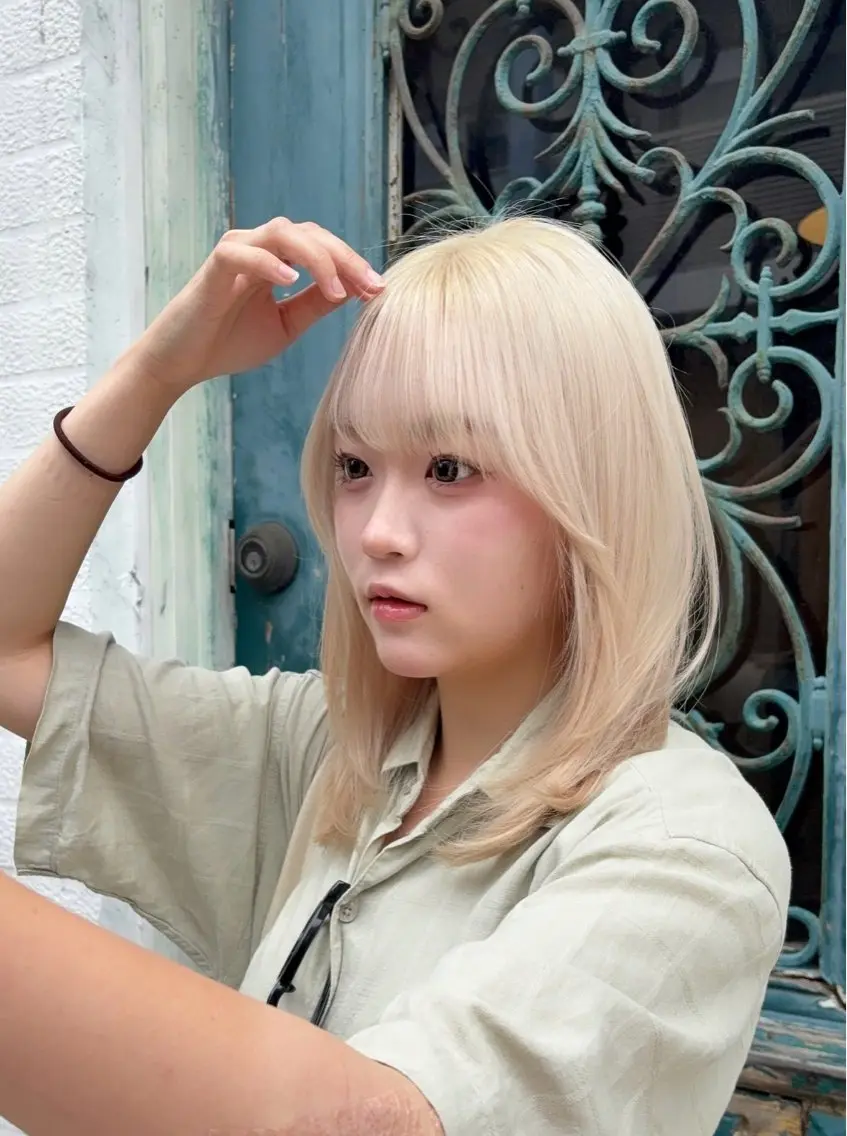 ミディアム カラー ヘアカラー ハイトーン💗ピンク 🛼カラフル🍀のヘアスタイル