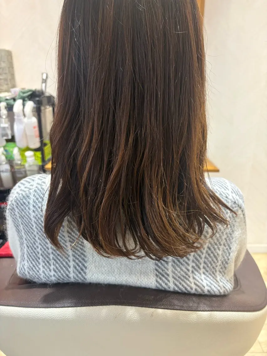 ミディアム カット うらの あやかのヘアスタイル