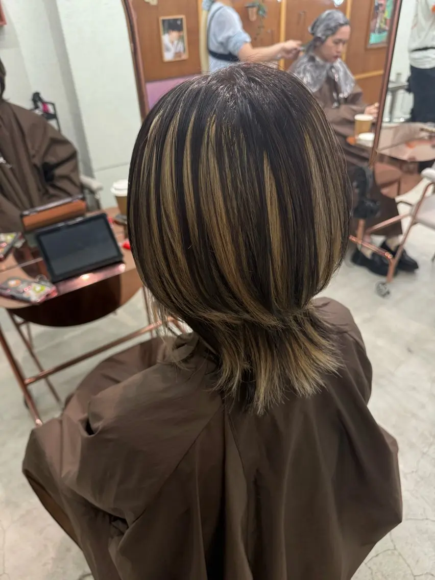 ショート カラー カット ヘアカラー サカモト ナオミのヘアスタイル
