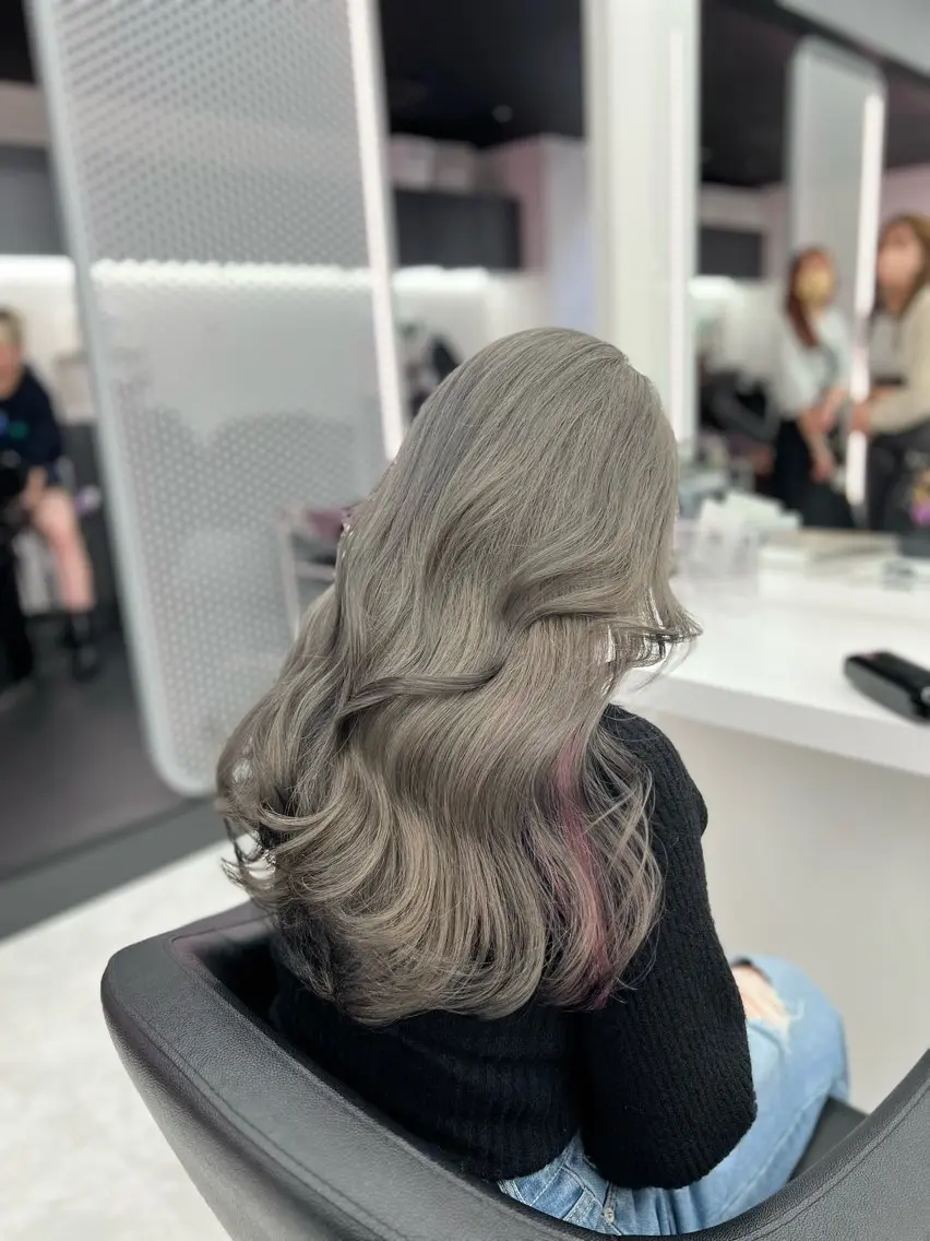 ロング カラー ヘアアレンジ カット ヘアカラー トリートメント ヘッドスパ ヘアセット 💍透明感×韓流ハイ トーン💍RYUTAのヘアスタイル