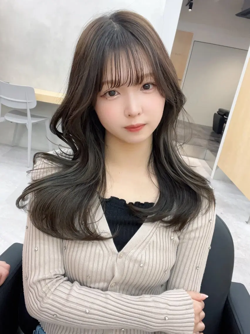 ロング カラー カット ヘアカラー 🪞上品で可愛い韓国 ヘア🪞Rikutoのヘアスタイル