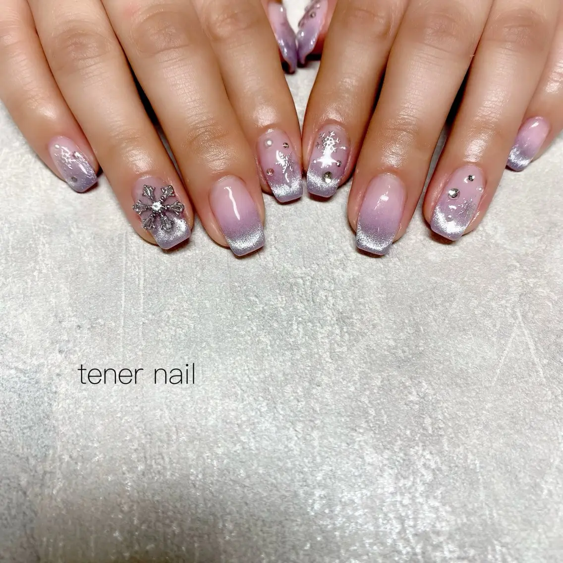 ネイル フレンチネイル マグネットネイル マグネットフレンチ ハンドネイル テネルネイル tener nailのネイルデザイン