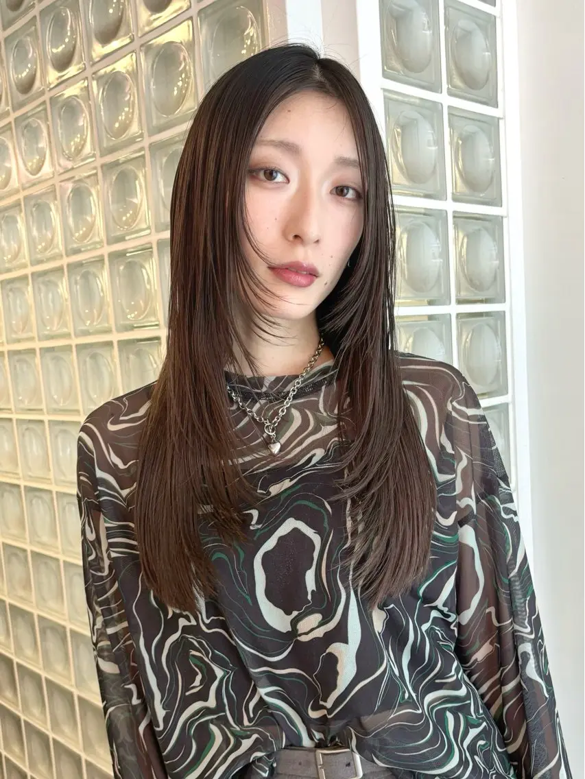 セミロング レイヤーカット 表参道レイヤーカット 髪質改善山岸季生のヘアスタイル