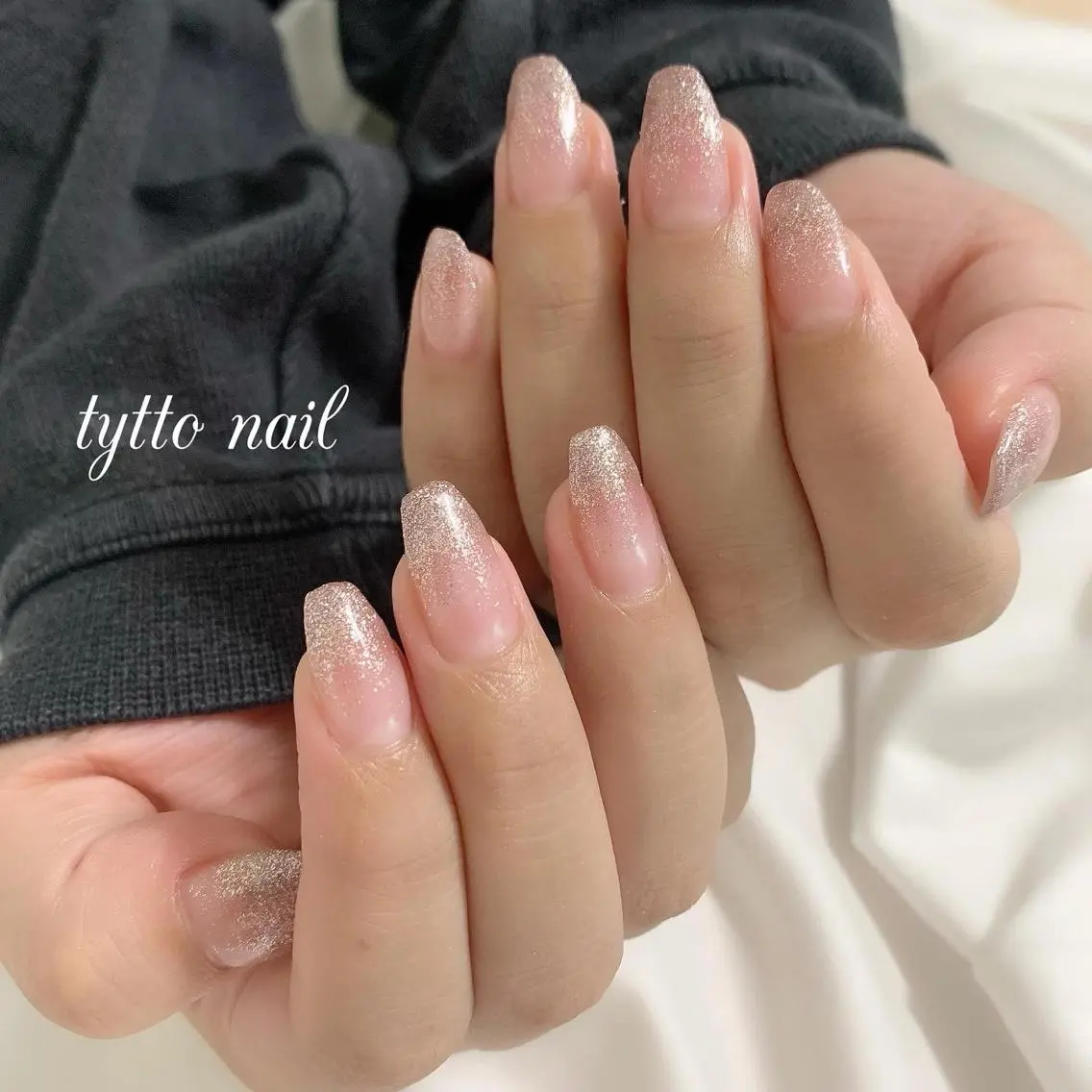 ネイル グラデーション ラメ(グリッター) ラメグラデーション オフィスネイル シンプルネイル ハンドネイル tytto nail ❤︎‪‪eri‪‪のネイルデザイン