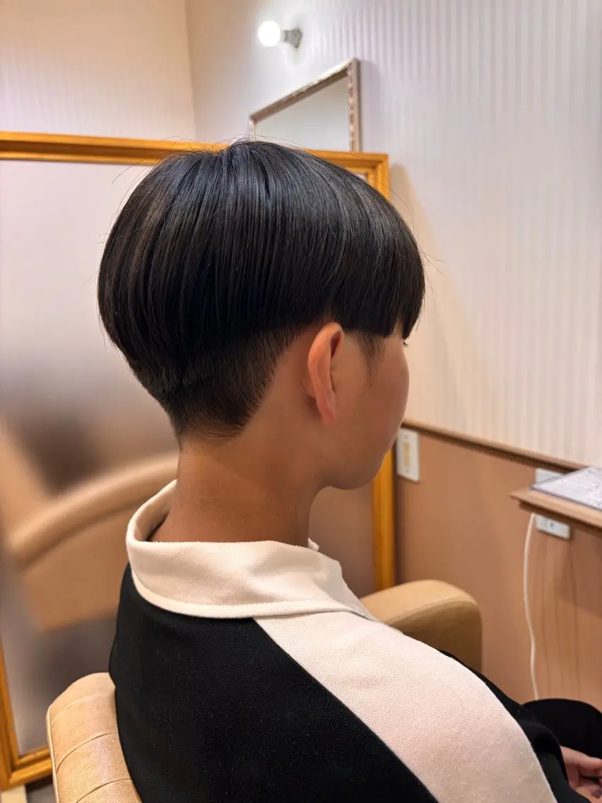 ショート 吉井 愛のヘアスタイル