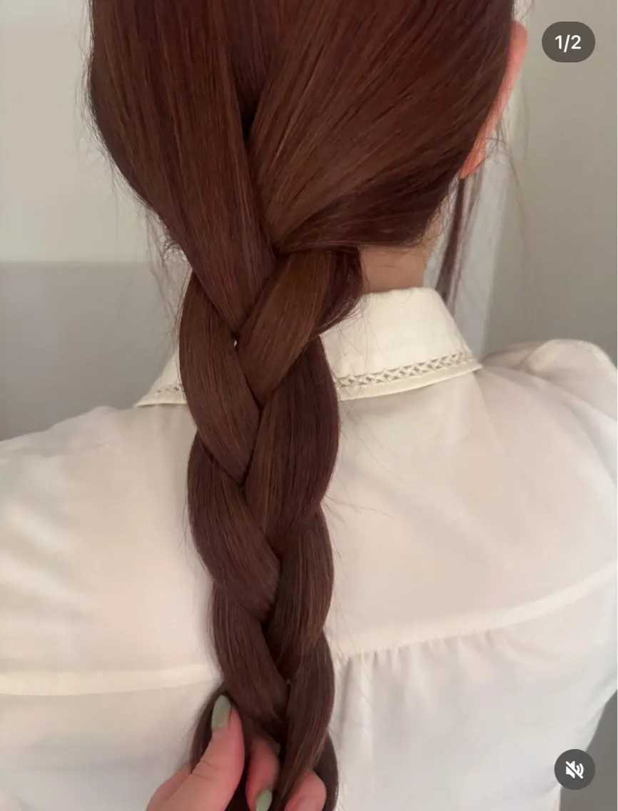 ロング カラー 山田 麻椰のヘアスタイル