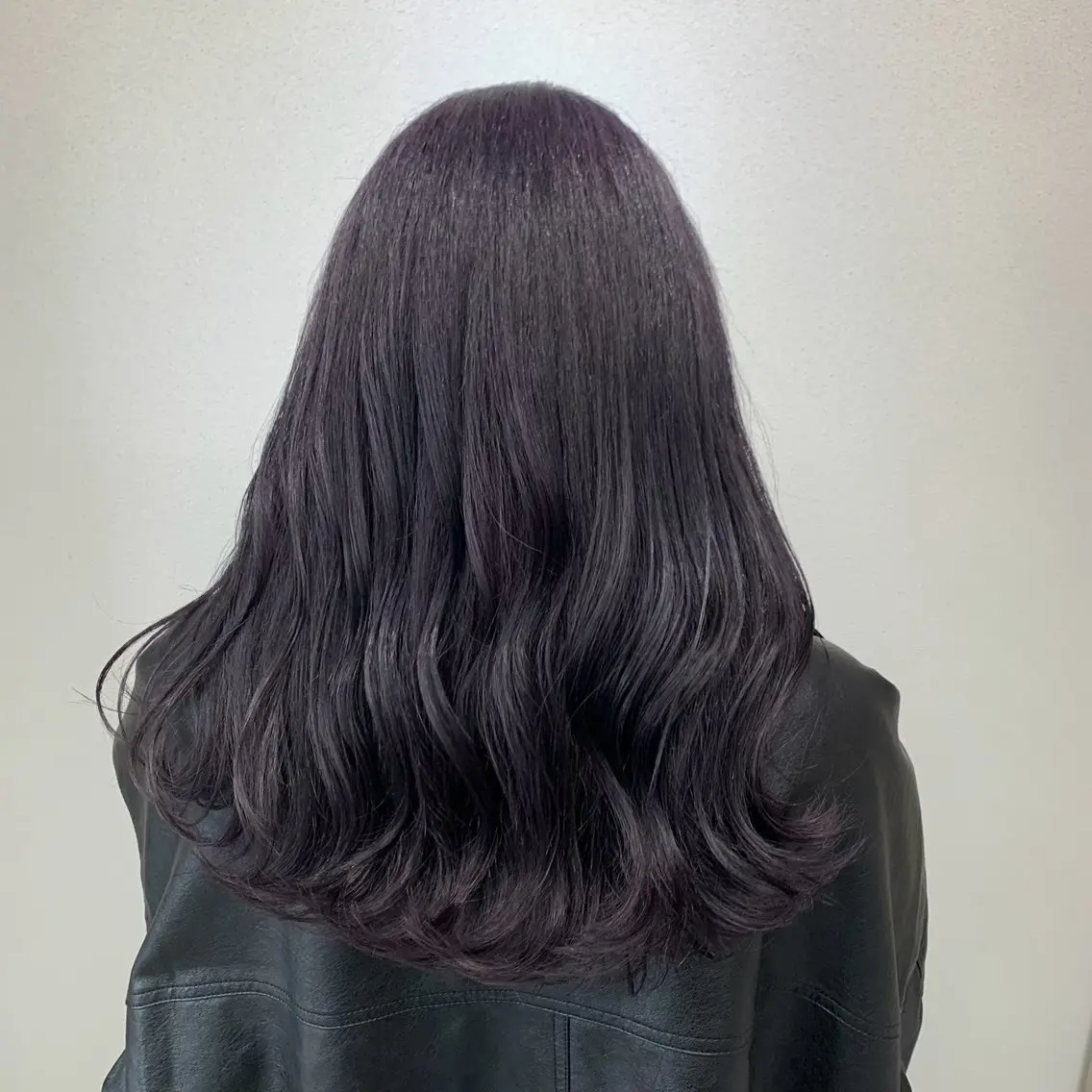 ロング ヘアカラー 小倉 結衣のヘアスタイル