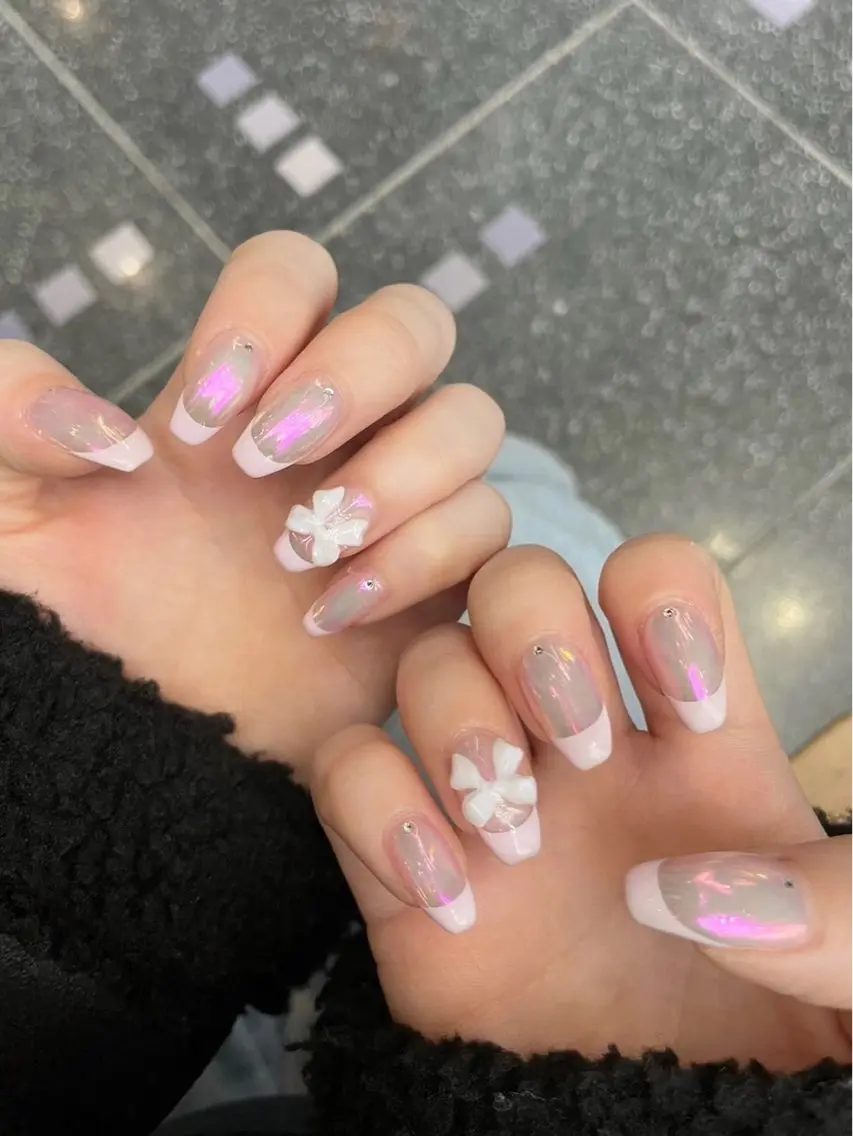 ネイル オーロラネイル フレンチネイル ピンク ハンドネイル CLALA 🌼kimikoのネイルデザイン