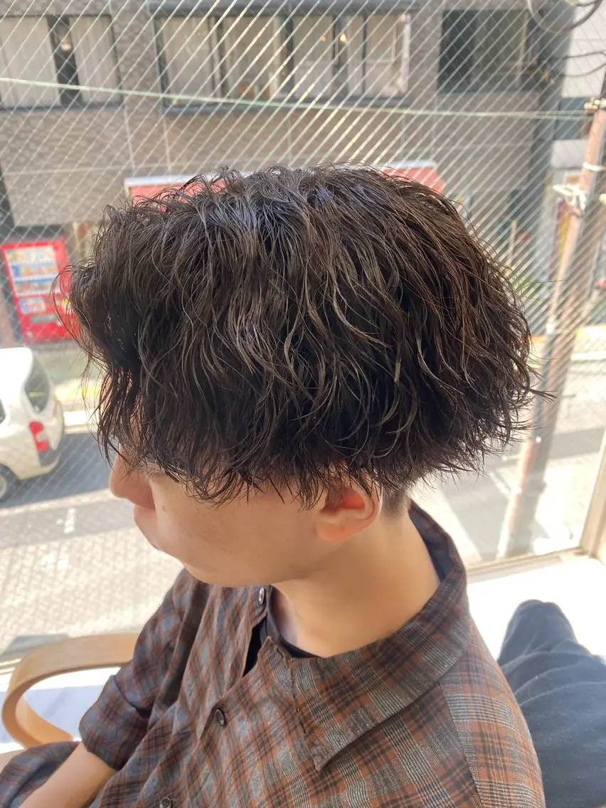 パーマ メンズ メンズパーマ メンズツイストパーマ ツイストスパイラルパーマ 波巻きパーマ スパイラルパーマ カット パーマ トリートメント 🌴パーマオタク🌴 長谷川　諒佑🌈のヘアスタイル