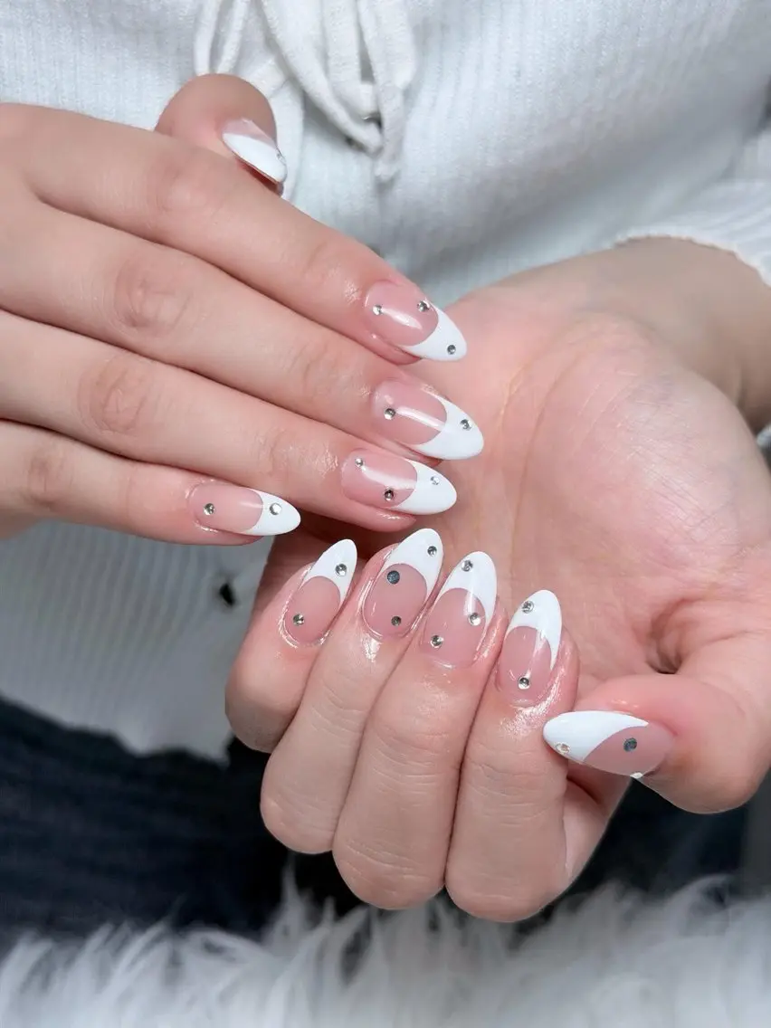 ネイル チークネイル ドット フレンチネイル グラデーション ハート ハンドネイル ハンドケア Eli Muse 新宿ネイルのネイルデザイン