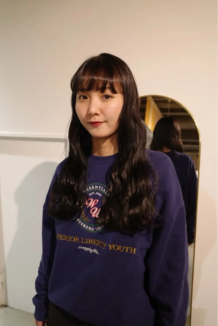 ロング カラー パープルカラー ワイドバング 安藤 結花のヘアスタイル