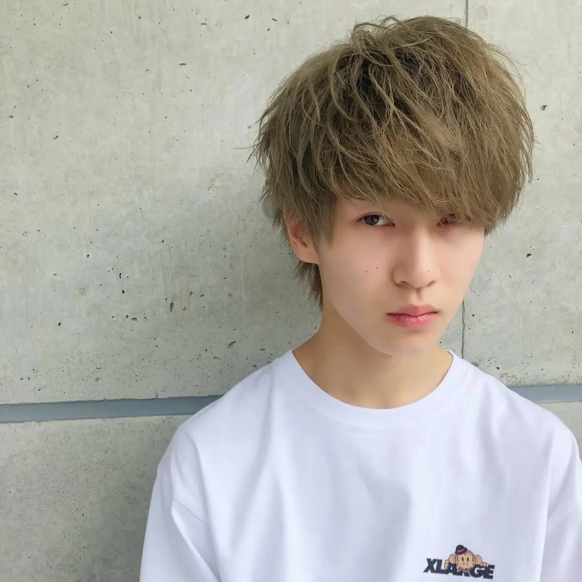 ミディアム カラー パーマ ヘアアレンジ メンズ キッズ カット パーマ ヘアセット メンズ特化美容師 aiの眉毛・アイブロウイメージ
