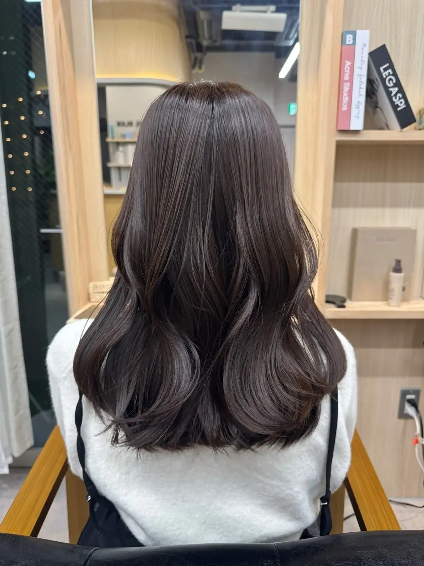 ロング カラー ヘアアレンジ アッシュ アッシュグレー アッシュグレージュ グレージュ ヘアカラー TOA／ 福岡JIL BLANのヘアスタイル
