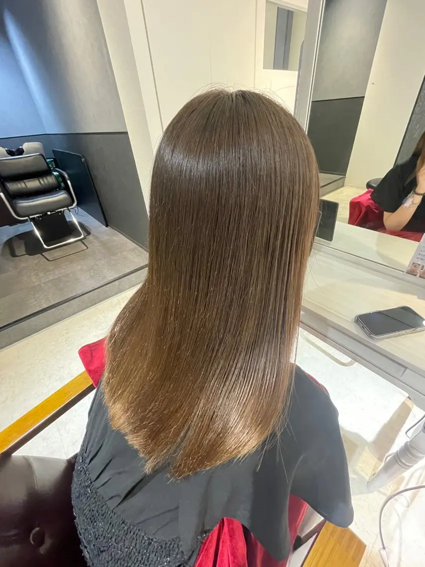 セミロング カット ヘアカラー 縮毛矯正 le. pidorgeのヘアスタイル