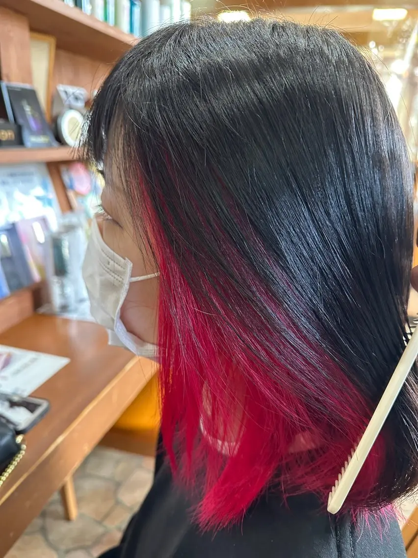 ロング カラー 新田 甲のヘアスタイル