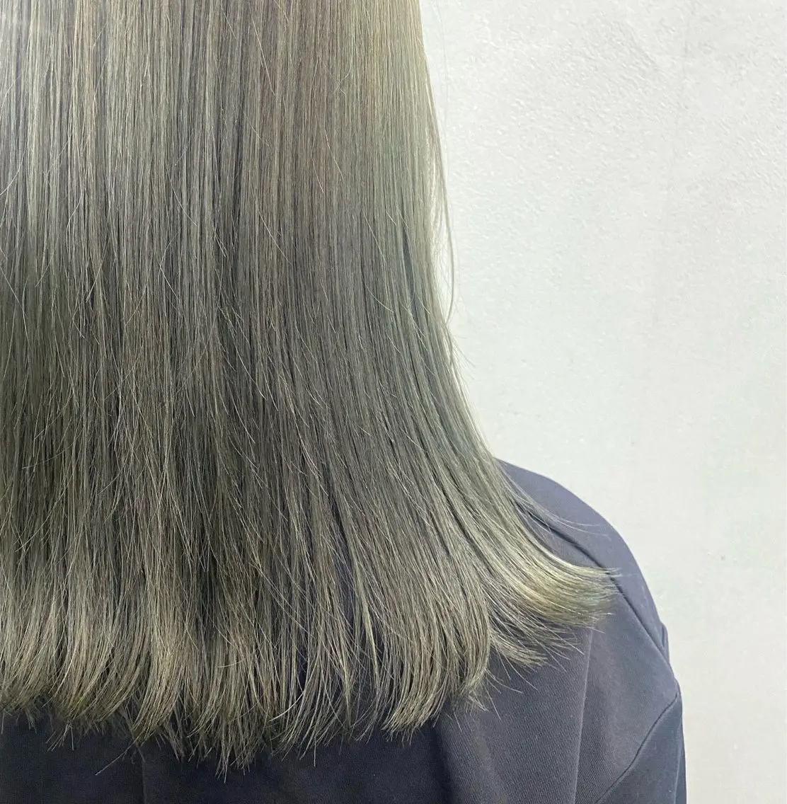 ミディアム カラー ヘアアレンジ グレージュ オリーブカラー オリーブグレージュ オリーブグレー カット ヘアカラー #tag 佐藤璃美のヘアスタイル