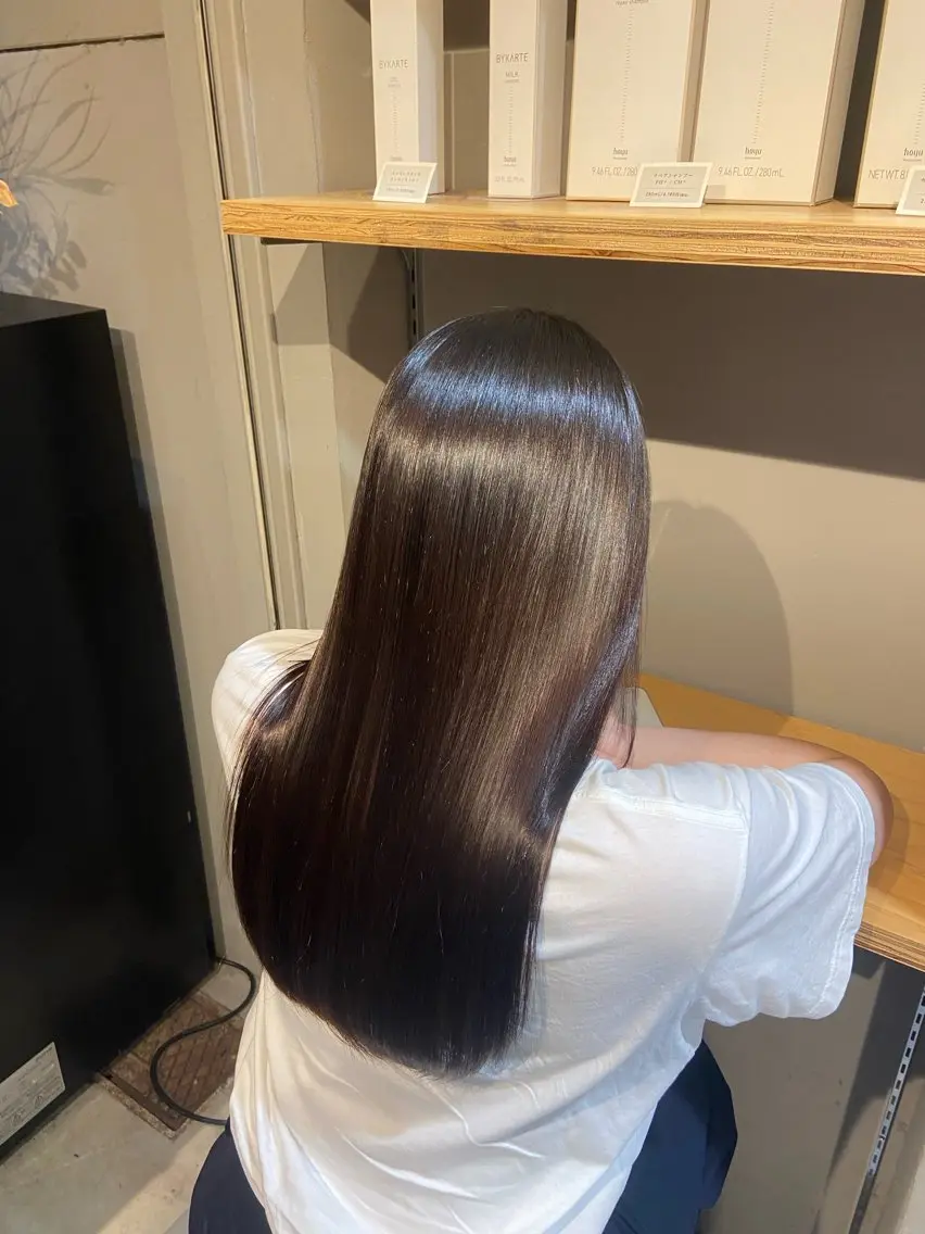 ロング 髪質改善 縮毛矯正 酸性ストレート 加藤 詩流のヘアスタイル