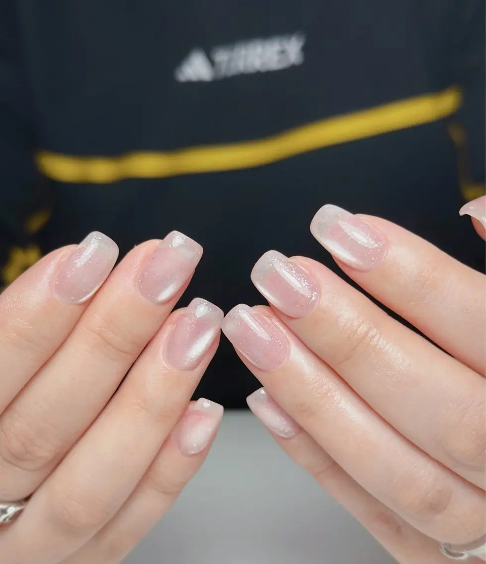 ネイル オーロラネイル 長さ出し フットネイル 韓国ネイル ラメ(グリッター) ハンドネイル 👍thumbs up nail👍のネイルデザイン
