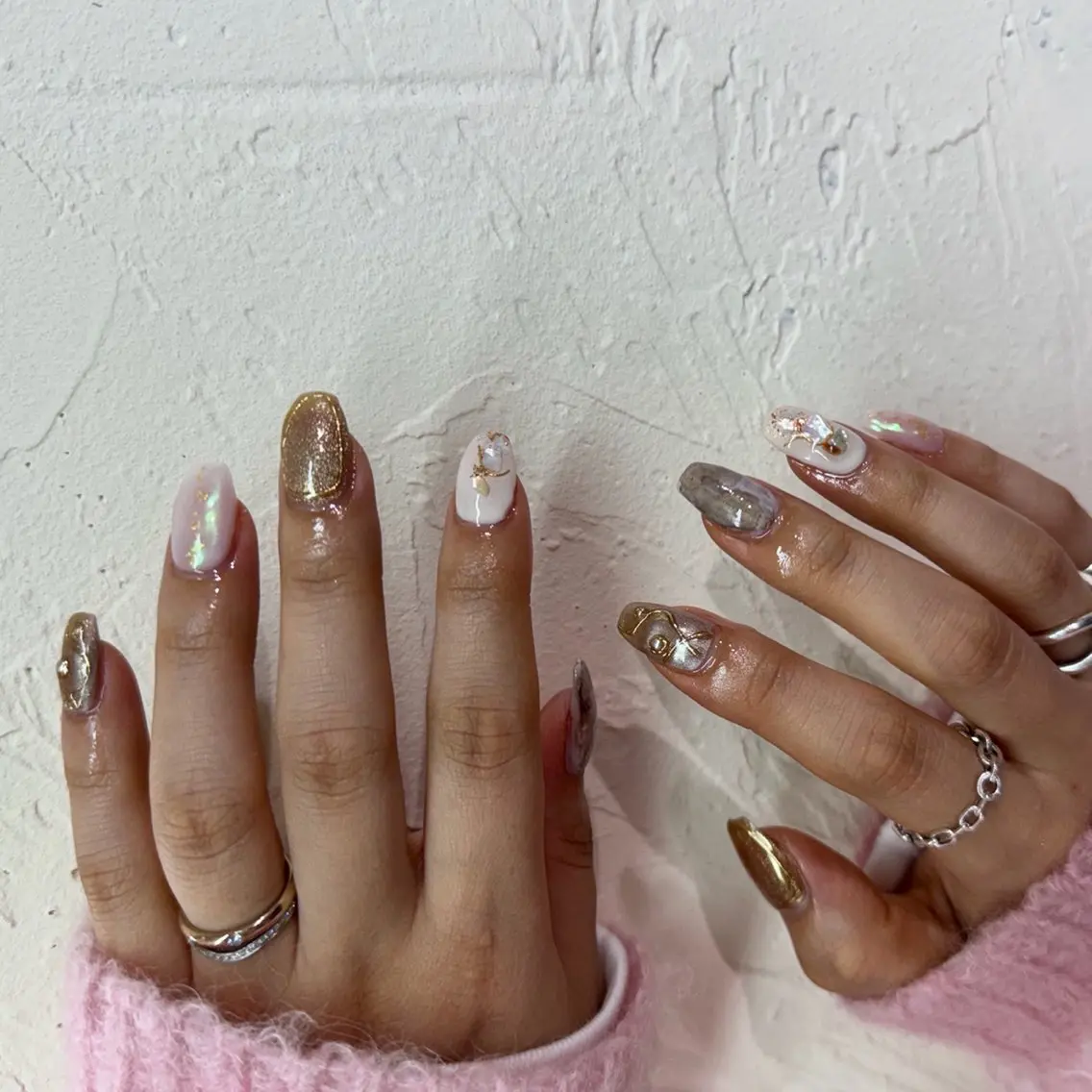 ネイル アートネイル べっ甲ネイル ジェルネイル グリーン キラキラネイル nailstudio eviz新宿店のネイルデザイン