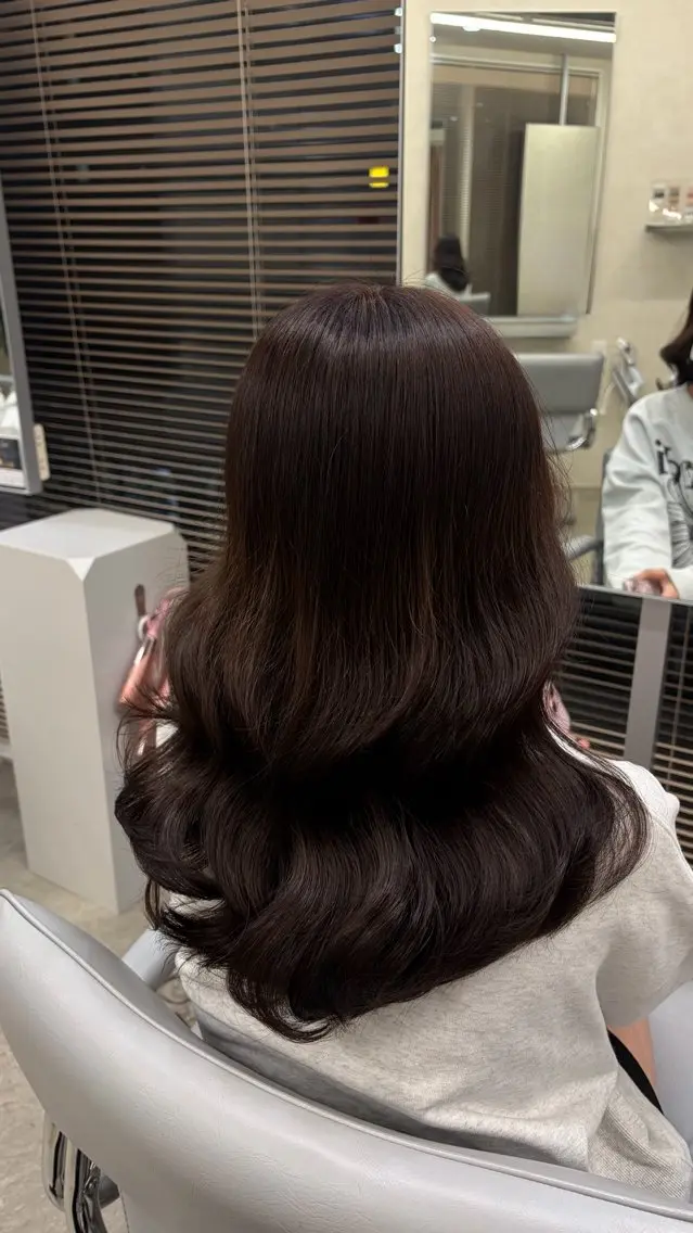セミロング チョコレートブラウン カット ヘアカラー トリートメント モデル様大募集🎀 藤岡瑞穂のヘアスタイル