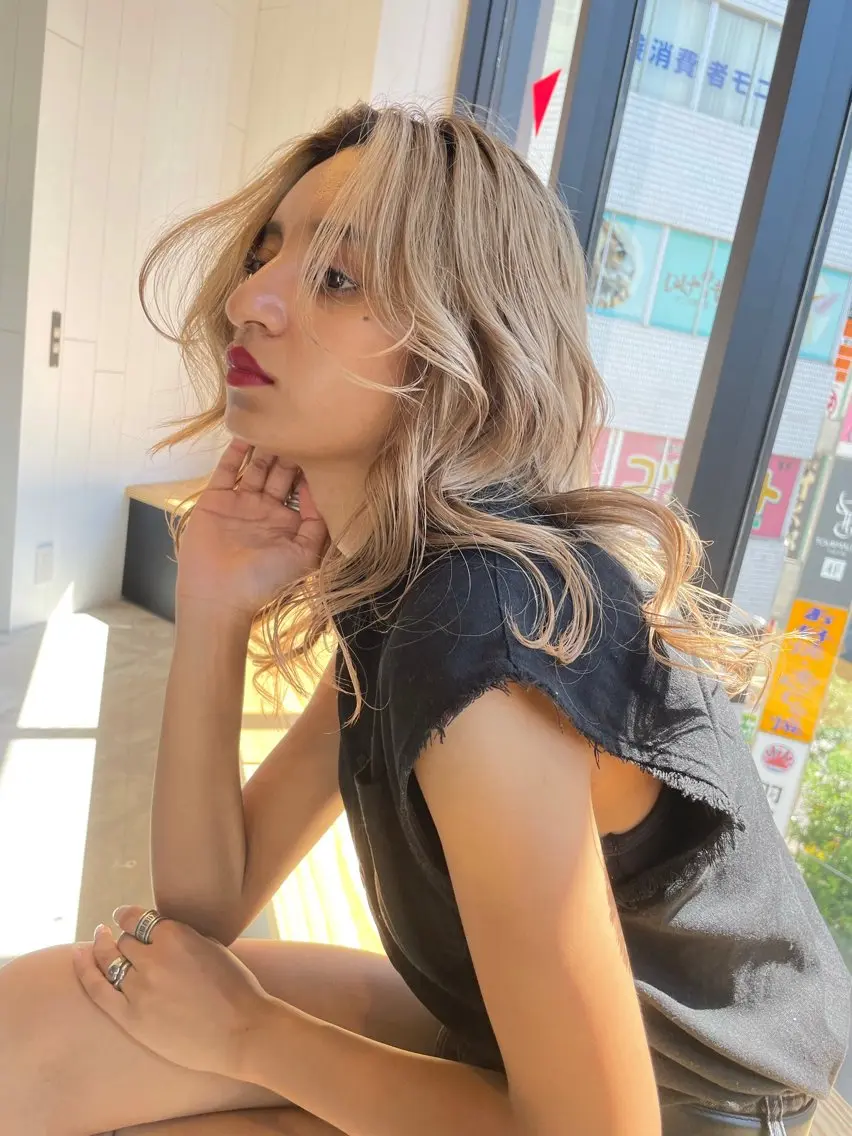 ロング カラー カット ヘアカラー トリートメント ヘアセット 💜ハイトーン💛 マジカルかいちゃんのヘアスタイル