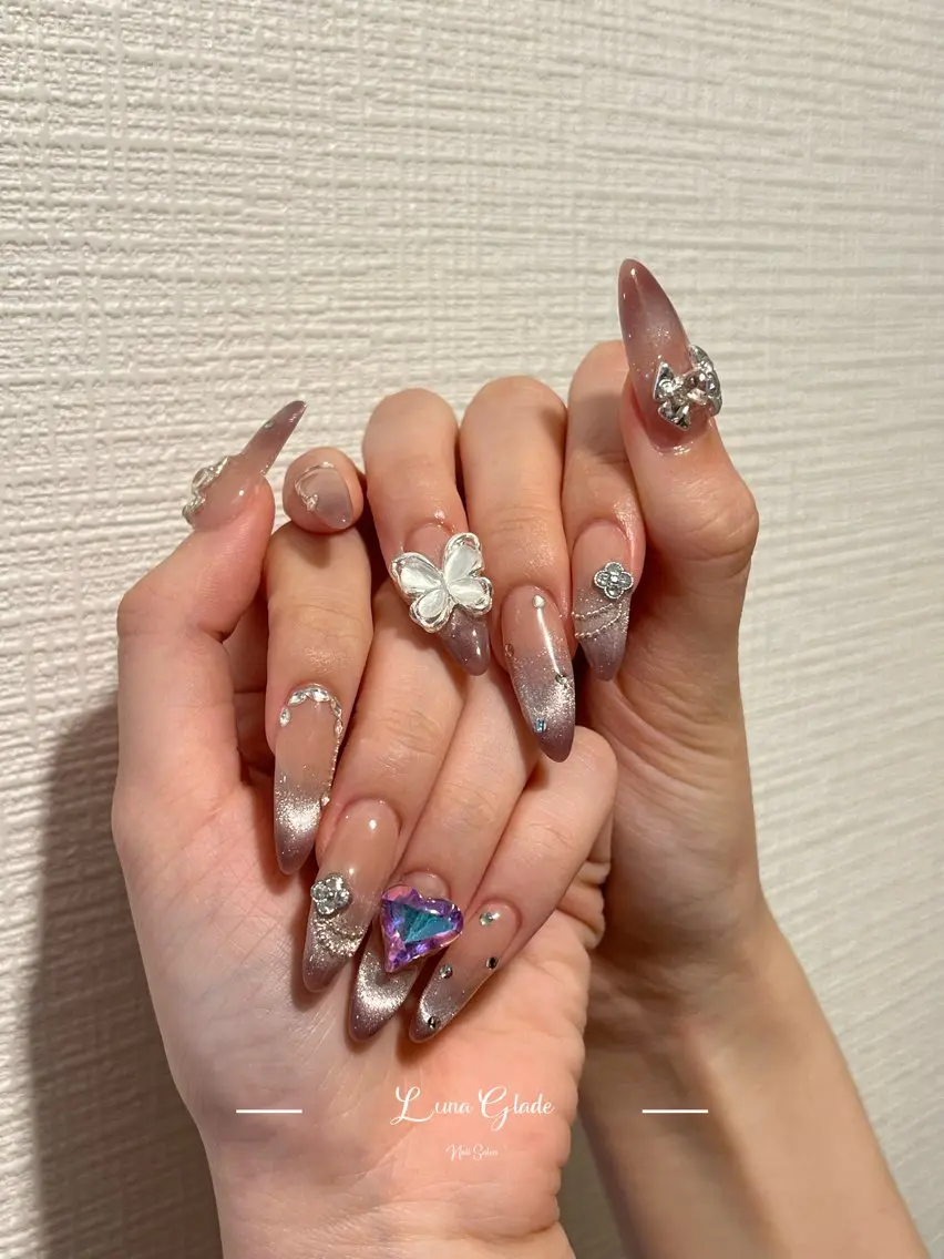 ネイル ハンドネイル Luna Gladeのネイルデザイン