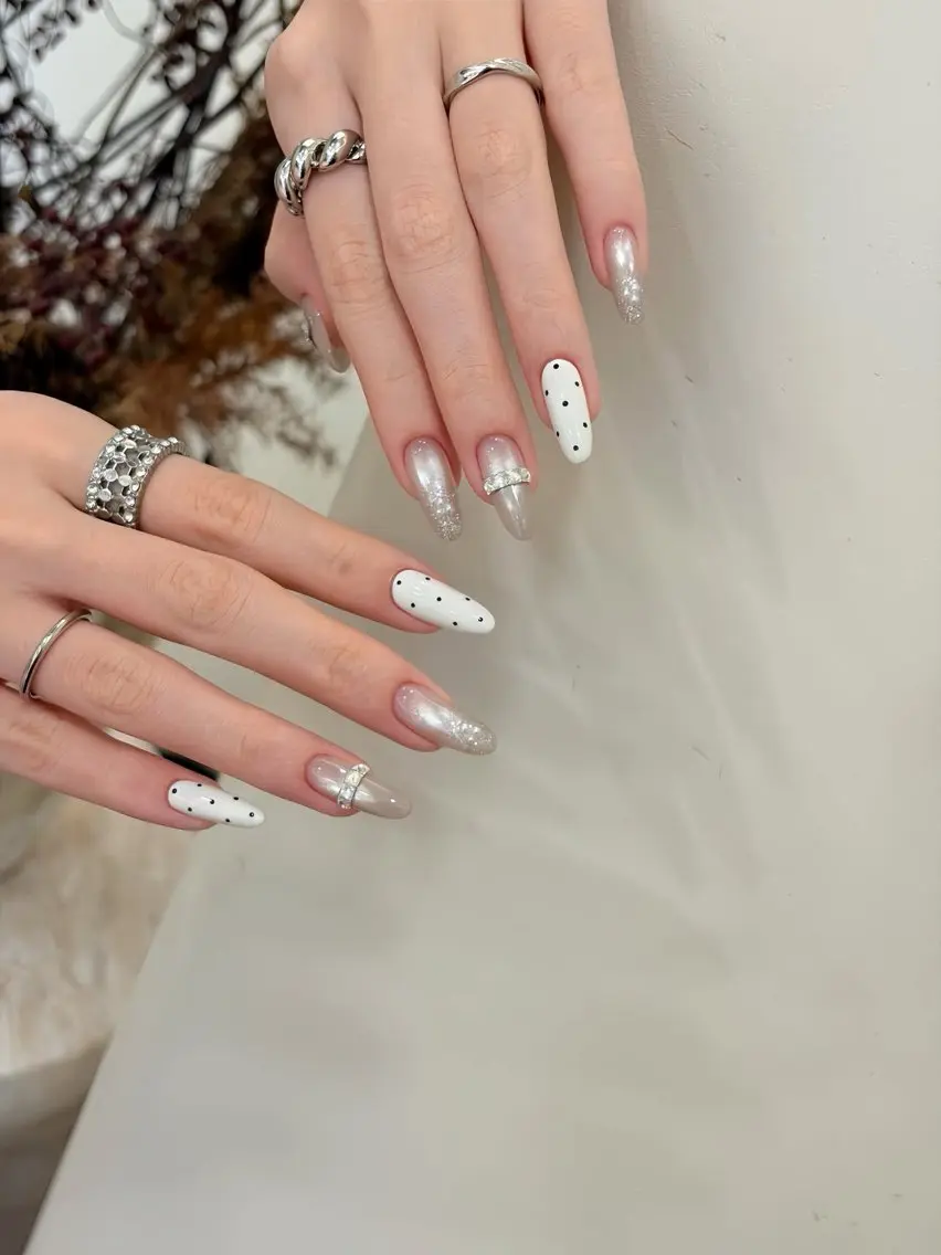 ネイル アートネイル ガーリー 韓国ネイル ロングネイル 持ち込み ハンドネイル HARI NAILのネイルデザイン