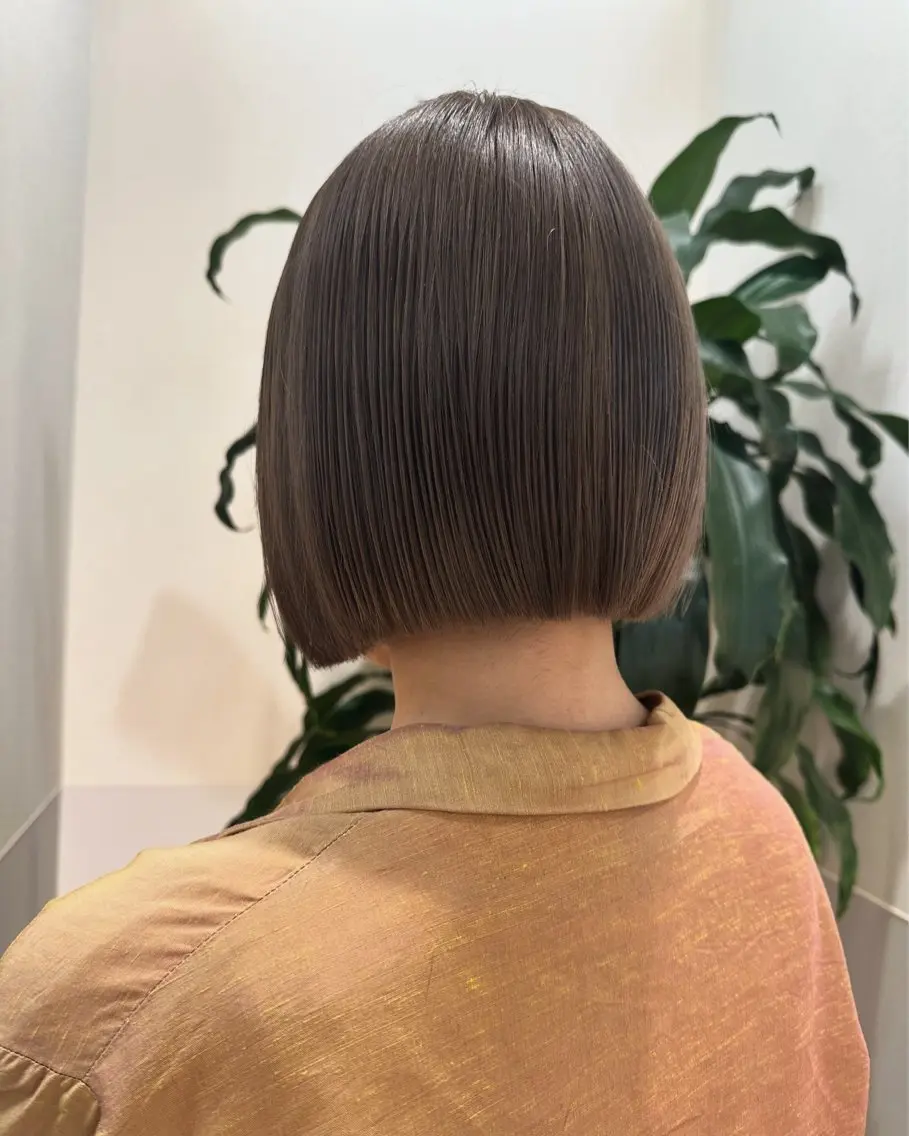 ミディアム カラー グレージュ ヘアカラー トリートメント 🦋レイヤーカット ミドリカワ🦋のヘアスタイル