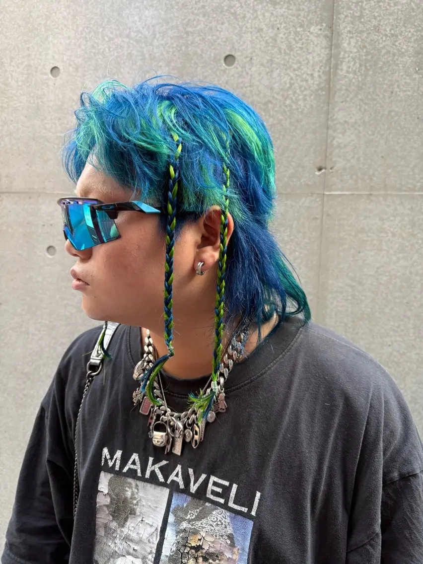 ショート カラー メンズ メンズブリーチ ブリーチ ブルーカラー ダブルカラー マレットヘア カット ヘアカラー 🍃パヤ毛ストレート 🍃佐藤 遊のヘアスタイル