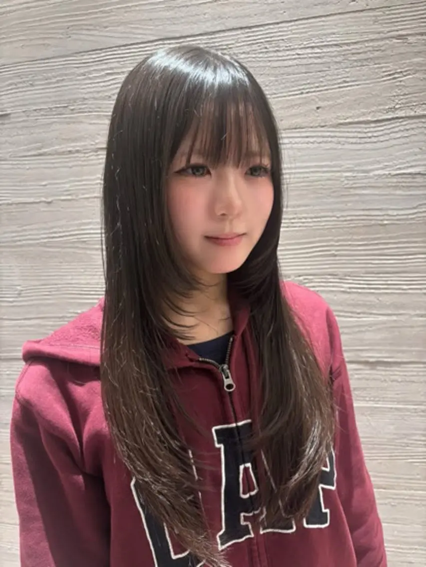 ロング ロングレイヤー 顔まわりレイヤー 顔周りカット レイヤーカット ロング Sayumi🪐 メンズ/インナーのヘアスタイル