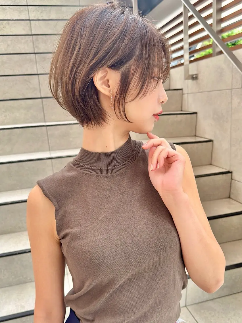 ショート カット 縮毛矯正✨🫧 レイヤー川村利幸のヘアスタイル