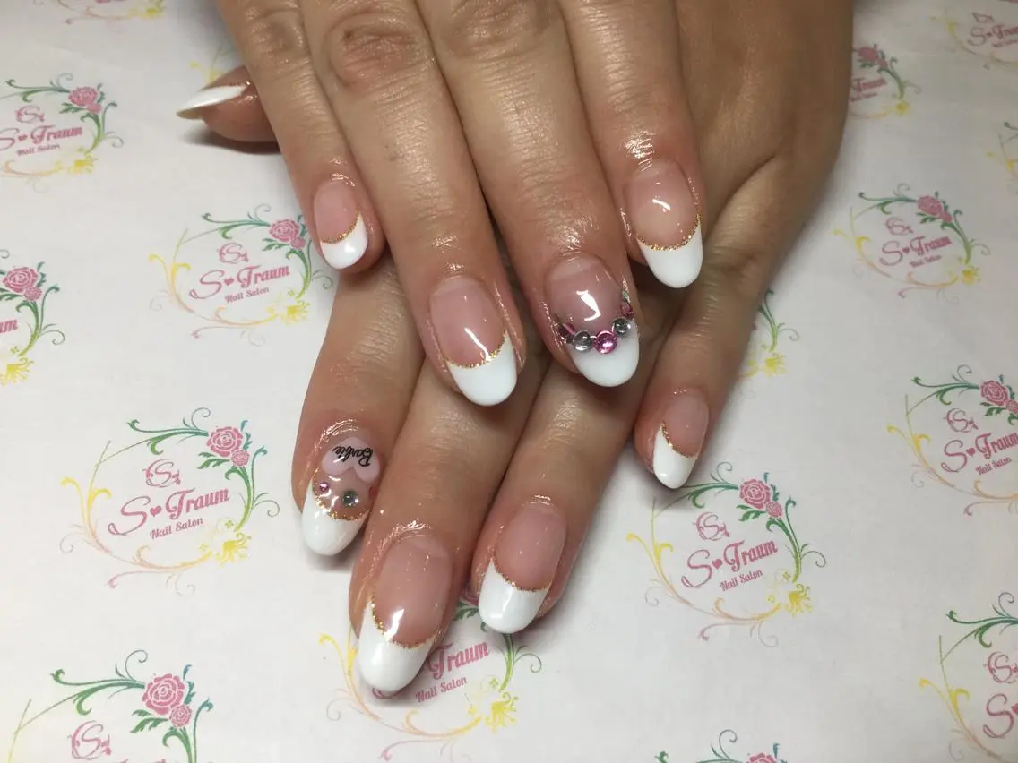 ネイル アートネイル フレンチネイル ホワイト Nail Salon S-Traumのネイルデザイン