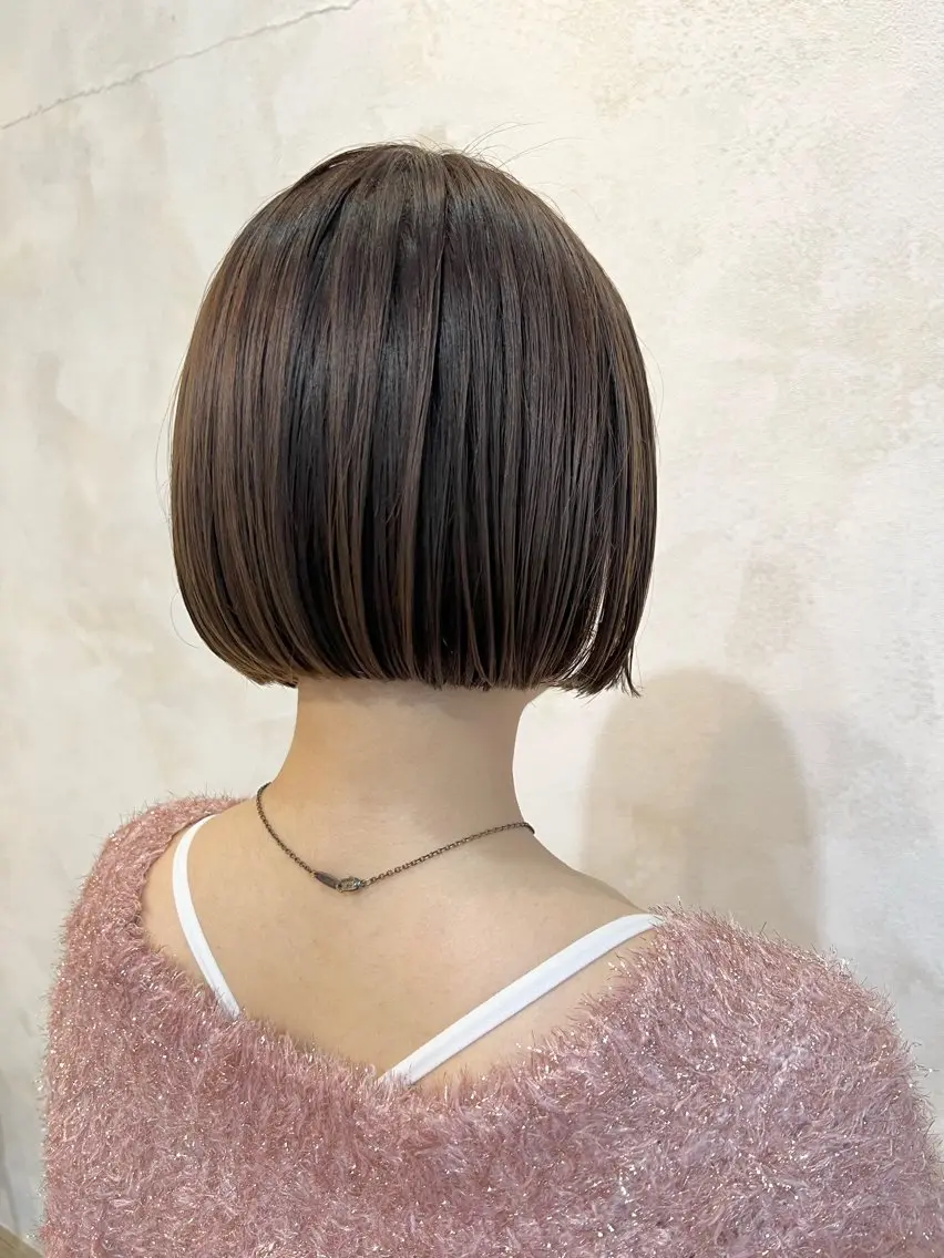 ショート カラー ベージュカラー 透明感カラー イルミナカラー ボブ ショートヘア カット ヘアカラー トリートメント IKU顔周りレイヤー /ボブ/透明感カラーのヘアスタイル