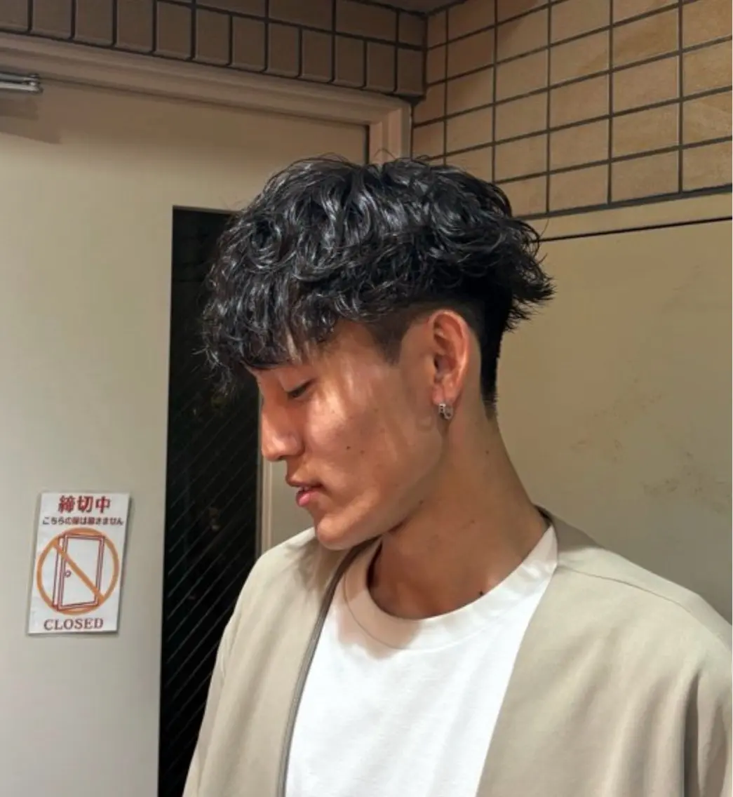 ショート パーマ メンズ 似合わせ得意です🫆 ナカムラカイオウ🌎のヘアスタイル