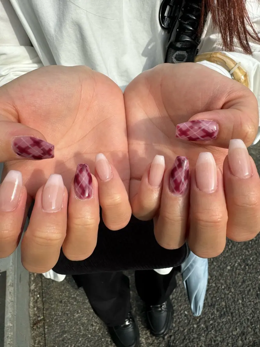 ネイル LAVISH 大和店 emi･:*+のネイルデザイン