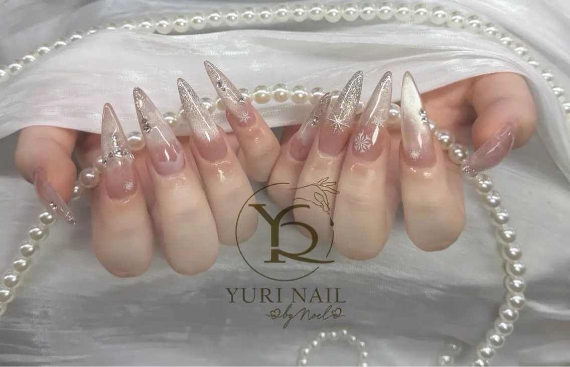 ネイル チークネイル フットネイル フレンチネイル グラデーション キラキラネイル ハンドネイル フットネイル ハンドケア YURI Nail Funabashiのネイルデザイン