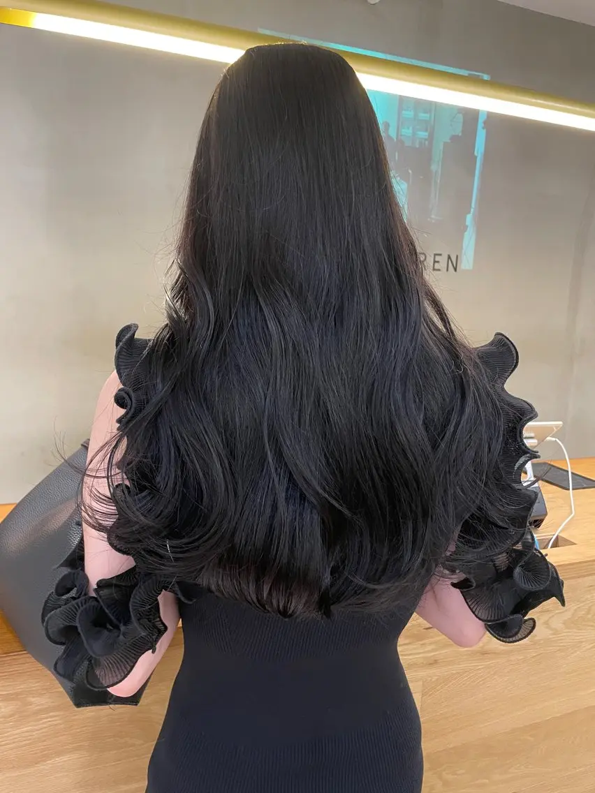 ロング 透明感カラー 🎀エリコ🌈のヘアスタイル