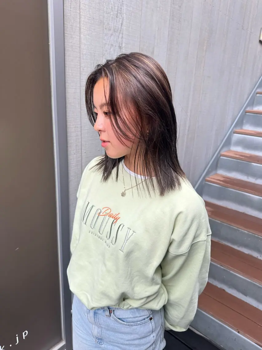 ミディアム カラー 似合わせレイヤー 海外風レイヤーmioのヘアスタイル
